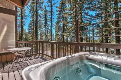 Image de Cascade Hideaway in Lake Village With Private Hot Tub!