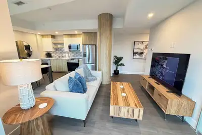 Image de Downtown Waterview, 2 Br/2 Bath with 6 appliances