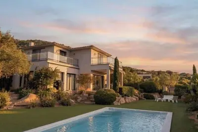 Image de Villa 175m2 - 8 pers - Saint-Cyprien / Pinarello
