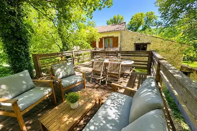Écureuil – Gîte, bassin & spa