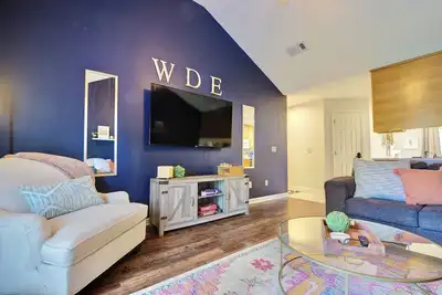 Image de Along the Way – 3br/3ba Auburn Townhome