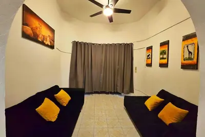 Image de Depa Washington 2: Ac-WiFi-Tv / Walking distance to Barrio Antiguo and Paseo Santa Lucia.