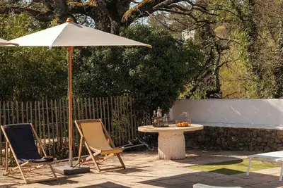 Image de Retraite provençale avec piscine privée à Bras