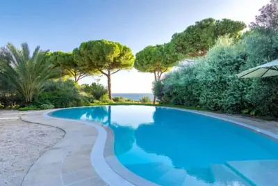 Image de Villa de bord de mer avec piscine à Taranto