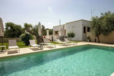 Image de Ferme avec piscine entre Ostuni et Cisternino