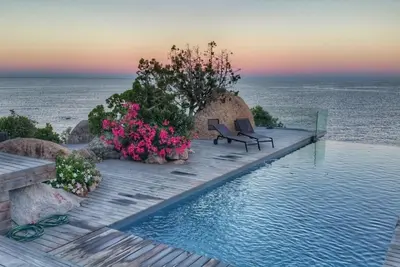 Image de Villa pied dans l'eau, domaine de Cala D'oro, Porto Vecchio