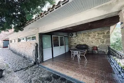 Image de Studio « Casa do Sol - Quinta do Moinho » avec vue montagne, Wi-Fi et climatisation
