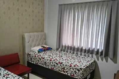 Image de B. Carrero and the Beach! Luxury Central Room for 8 People!