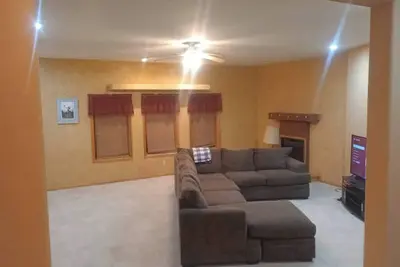 Image de 3-bedroom country house in welcoming Box Elder with Ac