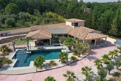 Image de Magnifique Villa avec piscine privée, au calme, pour les familles