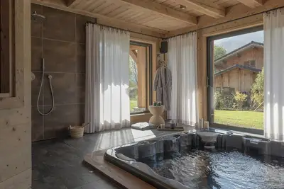 Image de Chalet de luxe au coeur des alpes à Samoëns