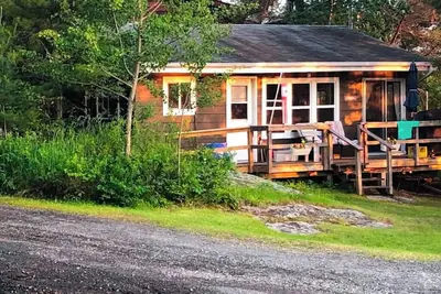 Image de The Lakeside Cabin
