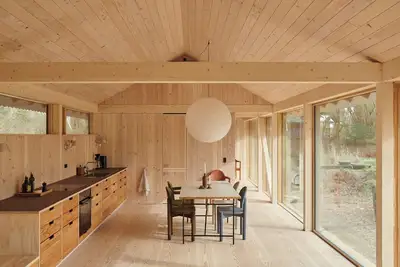 Image de Un joyau architectural au cœur de la nature, près de Røsnæs