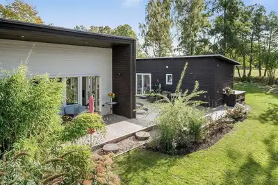 Image de Maison neuve conçue par un architecte au bord de la mer à Sandviken