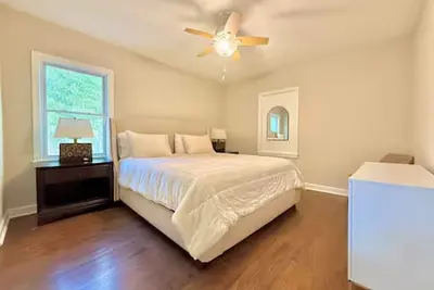 Image de Decatur Retreat Near Emory Pet Friendly