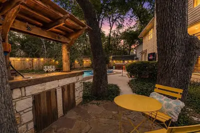 Image de Cowboy Cove | Pool - Hot Tub - Arcade - Games