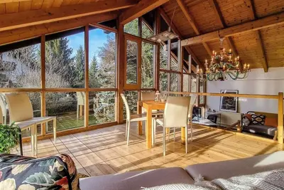 Image de Villa à architecture en demi-niveaux au bord du lac Ammersee