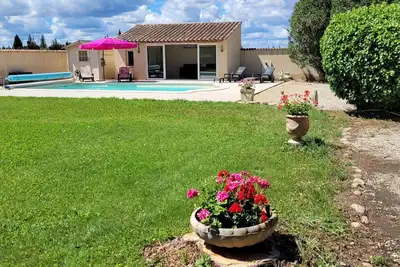 Image de Location Vacance, idéal pour 2 couples ou famille de 4 personnes.