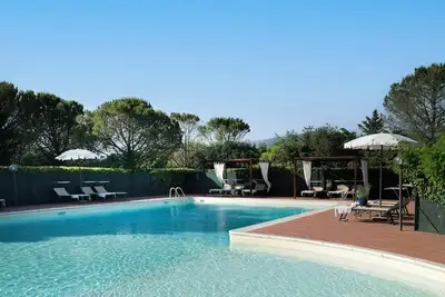 Image de Appartement en pierre au milieu des vignes près d'Arezzo