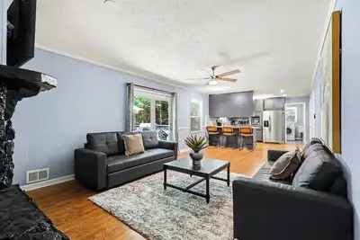 Image de Luxury Metro Atlanta Retreat - Sleeps 10