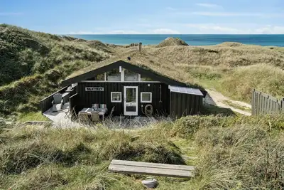 Image de Maison de vacances rétro avec vue sur la mer à Tornby