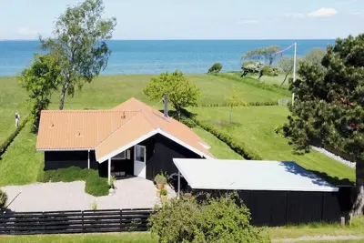Image de Maison nordique avec vue panoramique sur Lillebælt