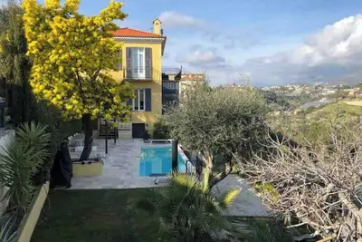 Image de Duplex dans Villa avec piscine privée sur les hauteurs de Nice