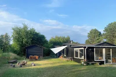 Image de Maison rétro chaleureuse et spacieuse