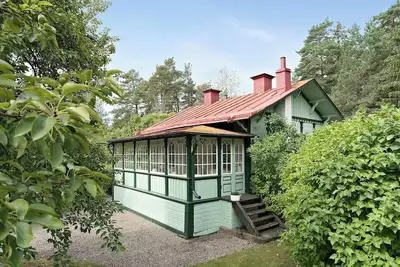 Image de Villa suisse avec la forêt pour voisine à Bråviken