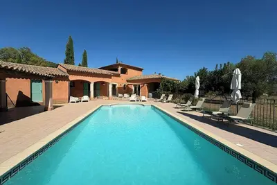 Image de Maison familiale parmi les vignes à Cotignac