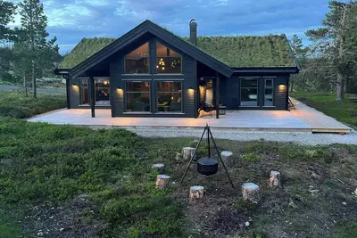 Image de Grande cabine de Hardangervidda avec véranda ensoleillée