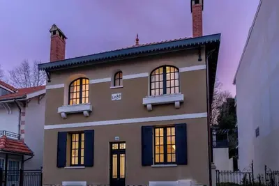 Image de Villa arcachonnaise entre océan et bassin