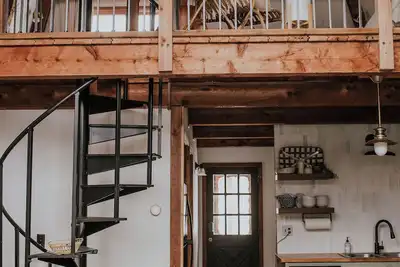 Image de Tall Moon Cabin
