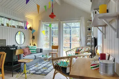 Image de Chalet près d'une plage forestière à Väddö