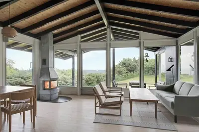 Image de Maison familiale avec vue sur la mer près de la plage de Lynæs