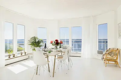 Image de Villa moderne avec vue sur la mer dans la ville pittoresque de Mölle