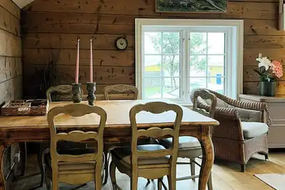 Image de Ferme restaurée au bord de la mer à Kvalheim