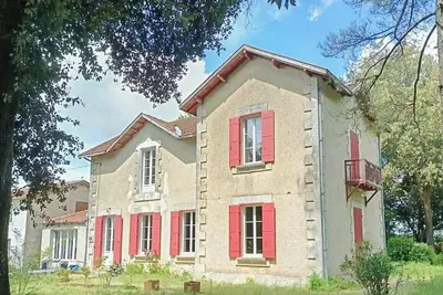 Image de Pavillon de 1830 près de l'île de Ré