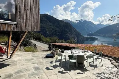 Image de Cabane d'architecte avec vue panoramique près de Geiranger
