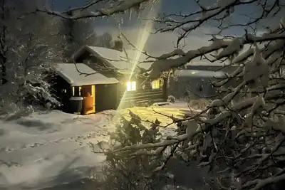 Image de Cabane historique avec vue sur le massif de Jotunheimen