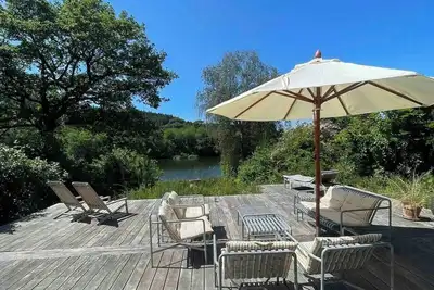 Image de Villa au bord d'un lac dans le village de Virklund