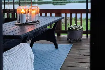 Image de Cabane protégée avec vue sur le fjord