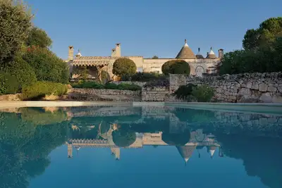Image de Trullo historique dans la vallée d'Itria
