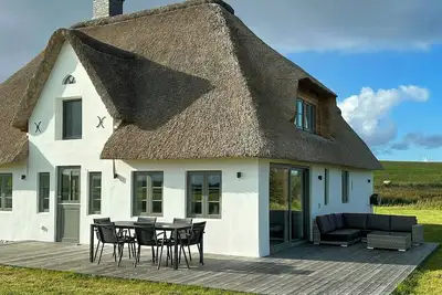 Image de Maison au toit de chaume près du phare de Westerhever