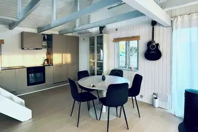 Image de Maison de vacances moderne à Enebærodde avec vue sur la mer