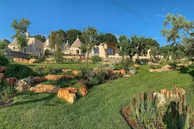 Image de Village de trulli avec sauna dans la vallée d'Itria