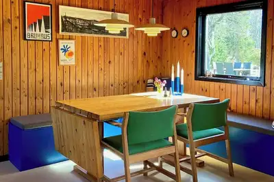 Image de Authentique maison de vacances datant de 1965 près de la plage de Bisnap