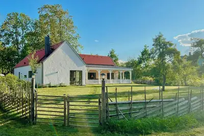 Image de Maison en pierre avec vue sur la mer à Katthammarsvik