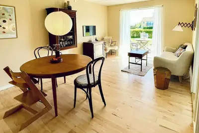 Image de Appartement coloré près de la plage et de la nature