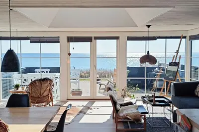 Image de Vue sur la mer et vagues déferlantes à Juelsminde